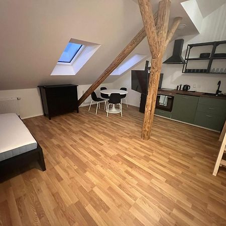 Zizkov Tower Suites Prague Exterior photo
